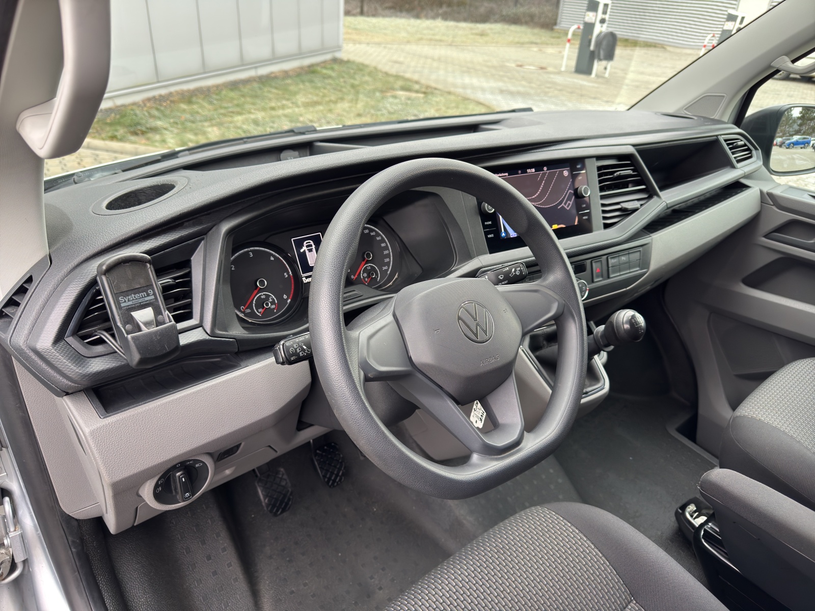 T6 Transporter 6.1 Kasten 2.0 TDI Navi GRA Nebellampen SH links