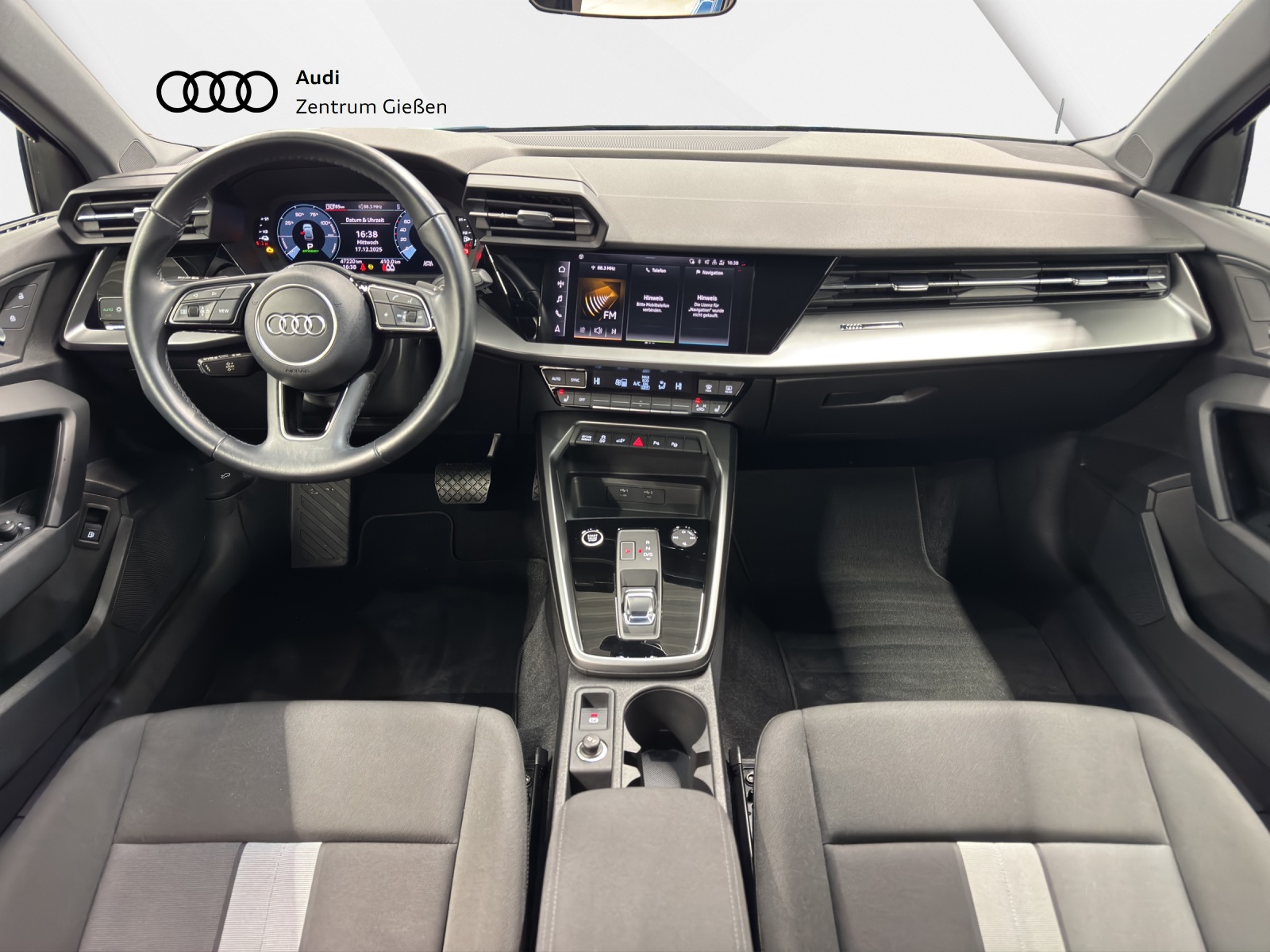 A3 Sportback 40 TFSI e advanced smartphone interface LED