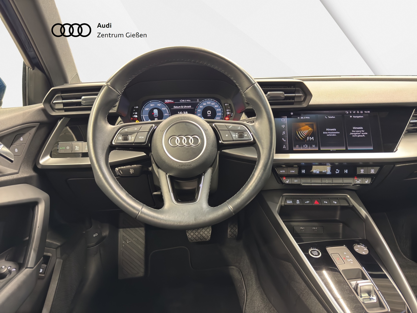 A3 Sportback 40 TFSI e advanced smartphone interface LED