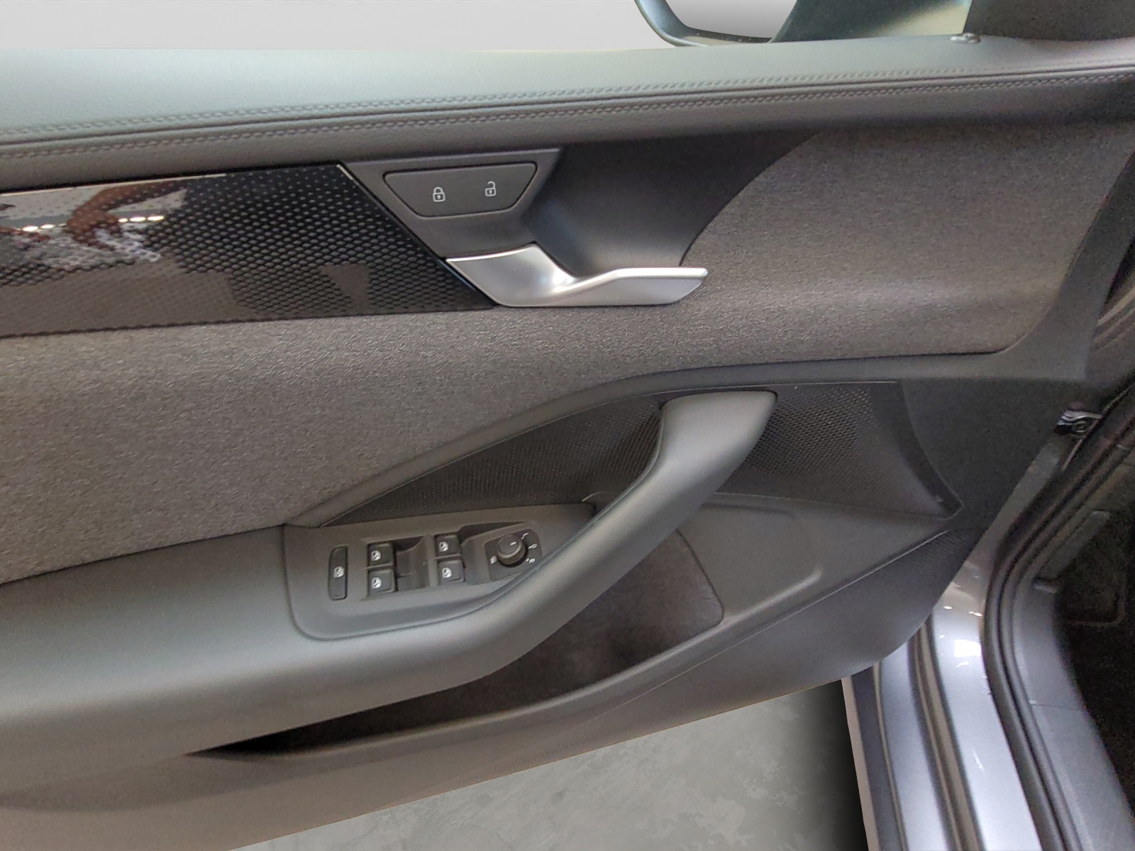 Passat Variant eTSI DSG ACC LED AppConnect Kamera Alu-17Zoll