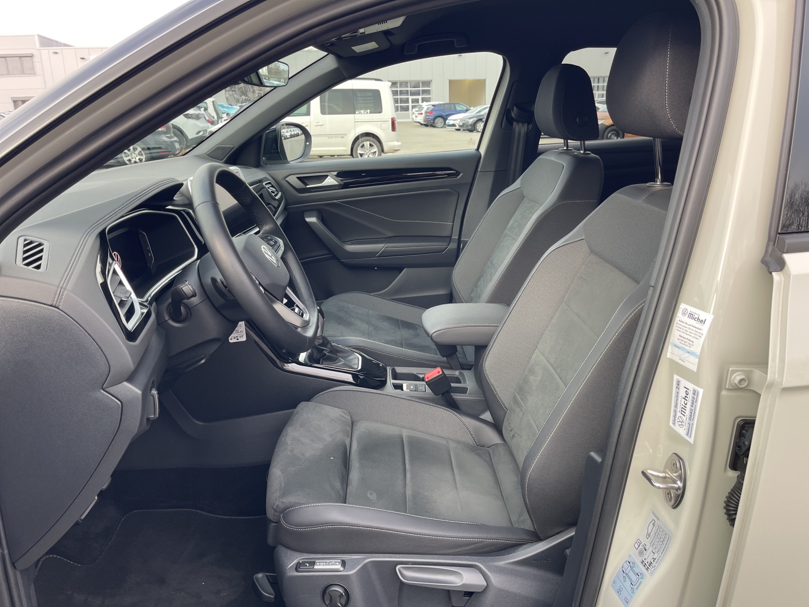 T-Roc 1.5 TSI DSG R-Line LED-Plus ACC Navi Alu-19Zoll