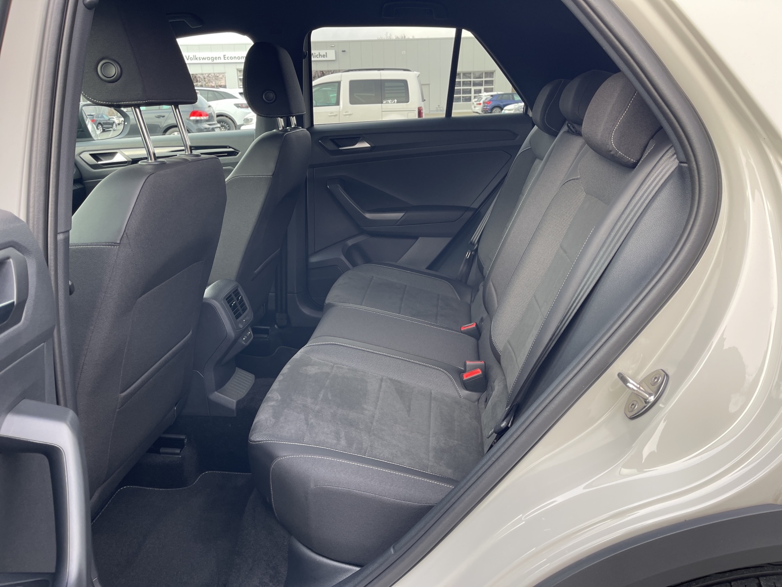 T-Roc 1.5 TSI DSG R-Line LED-Plus ACC Navi Alu-19Zoll