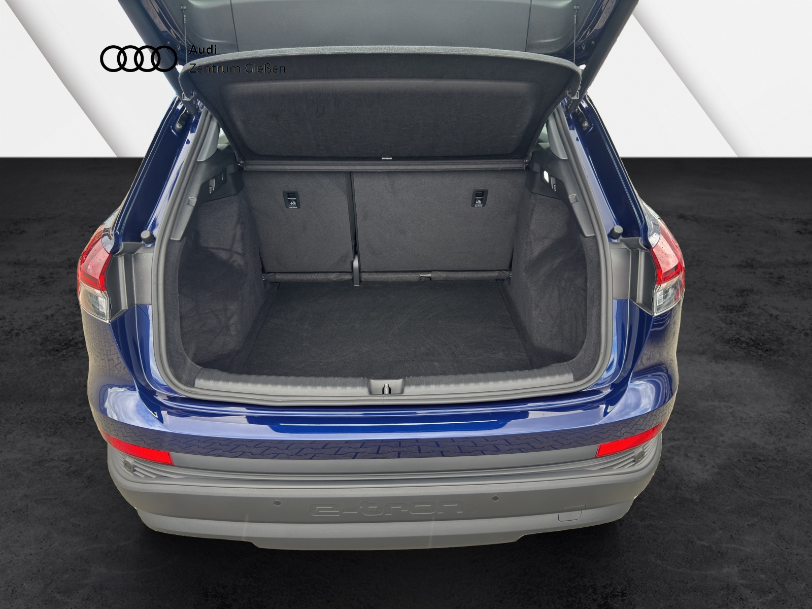 Q4 e-tron 40 basis Navi Komfort-Paket plus