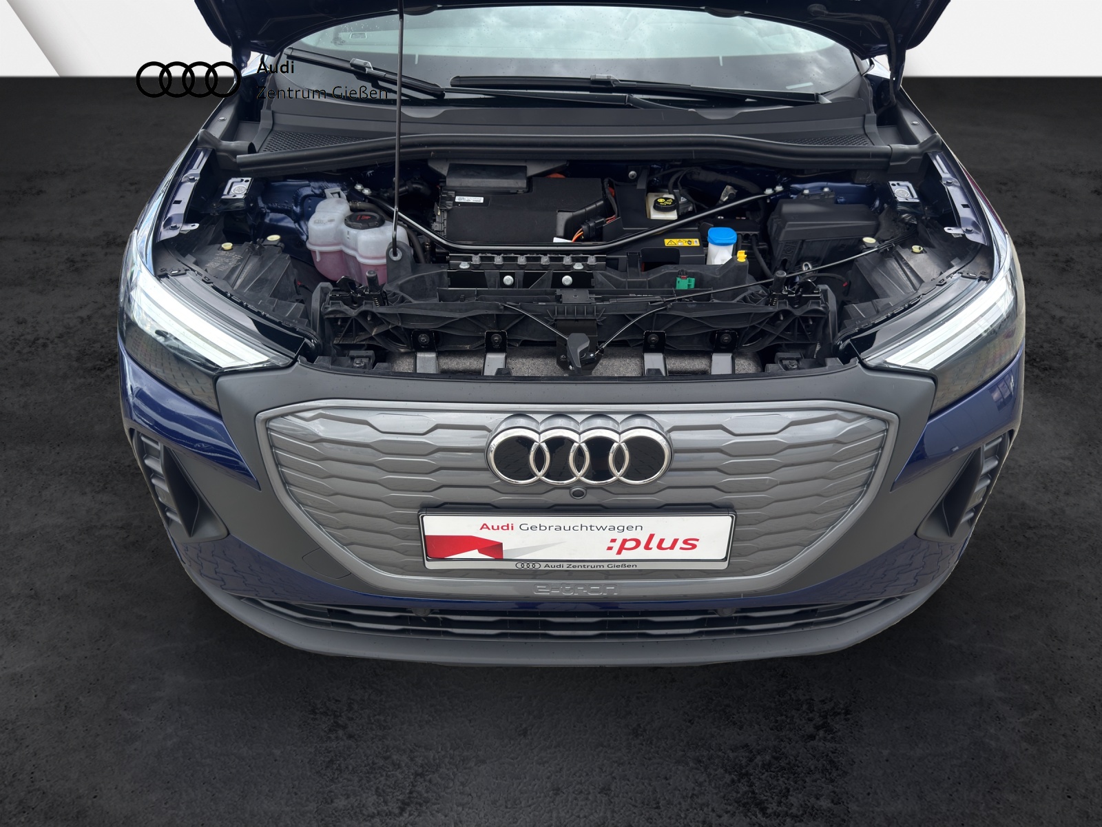 Q4 e-tron 40 basis Navi Komfort-Paket plus