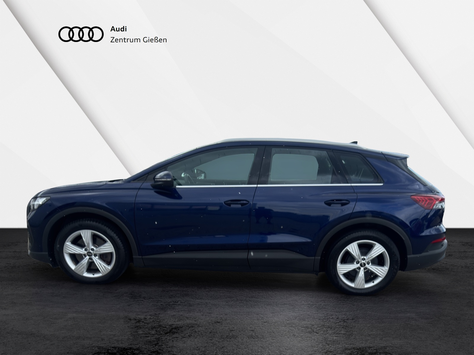 Q4 e-tron 40 basis Navi Komfort-Paket plus