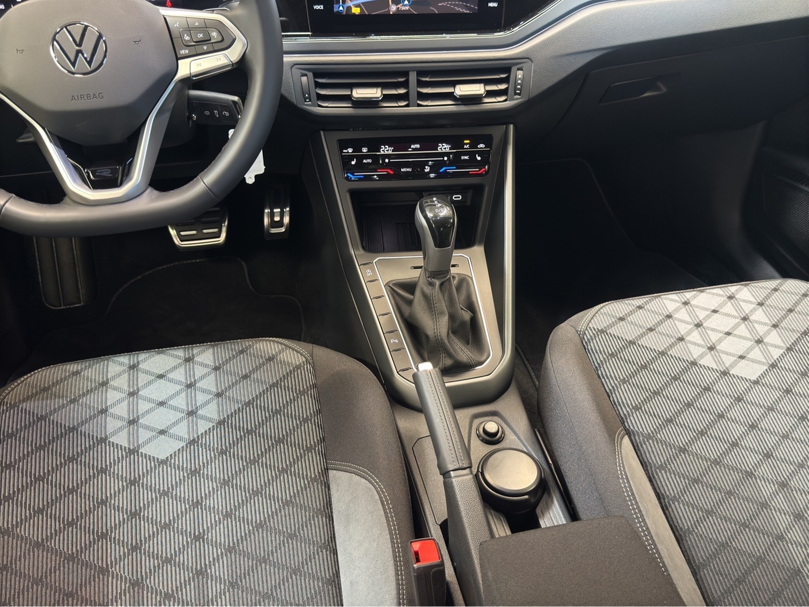Taigo TSI DSG R-Line IQ-Light Navi Kamera