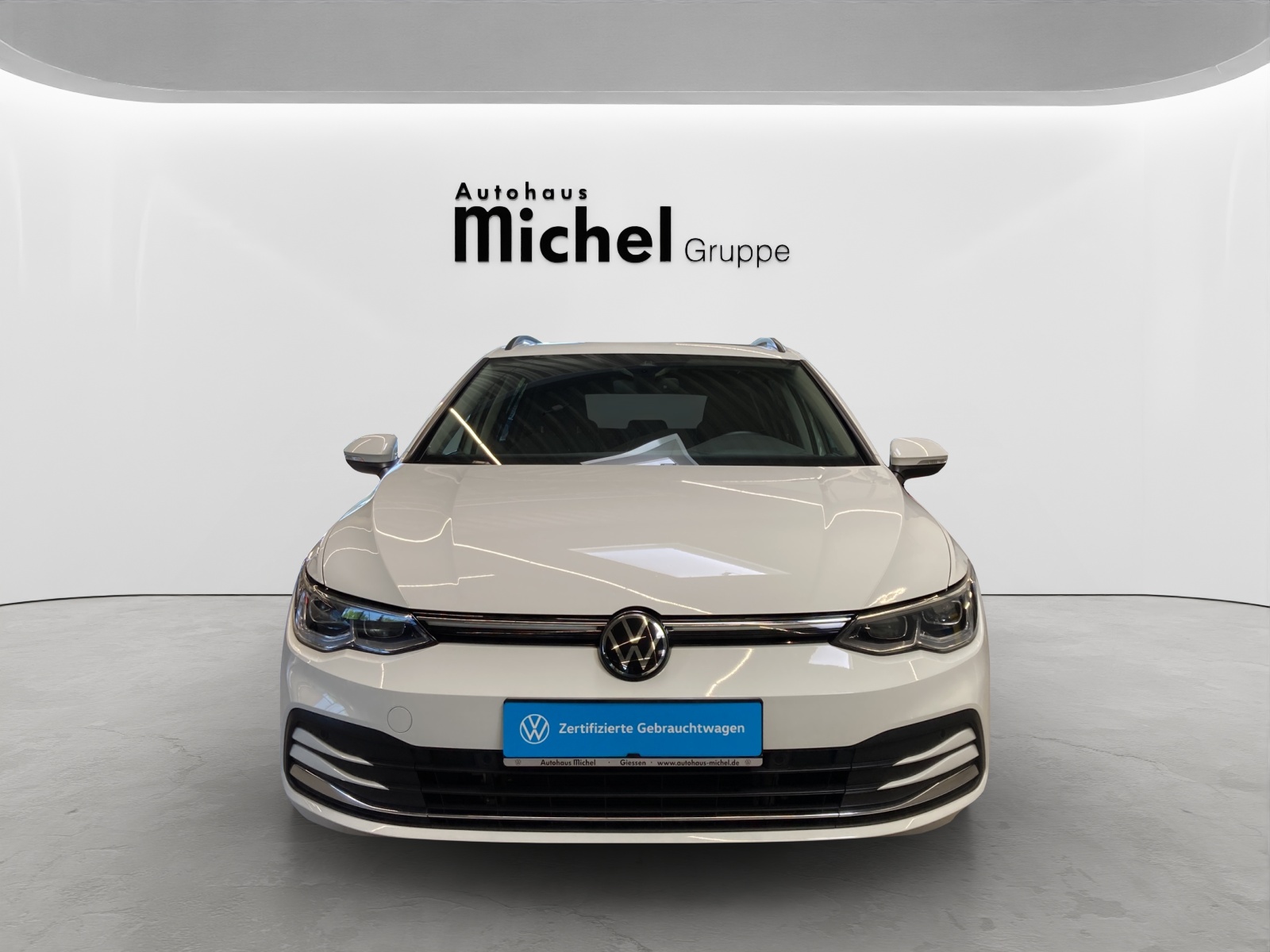 Golf 8 Variant TDI DSG Style IQ-Light Panodach Navi Alu-18Zoll Kamera