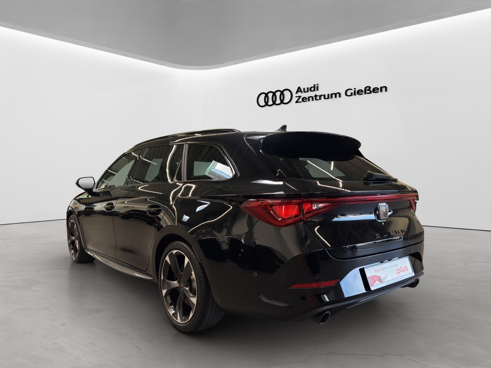 Leon Sportstourer 2.0 TSI DSG BEATS Navi LED ACCRückfahrkamera