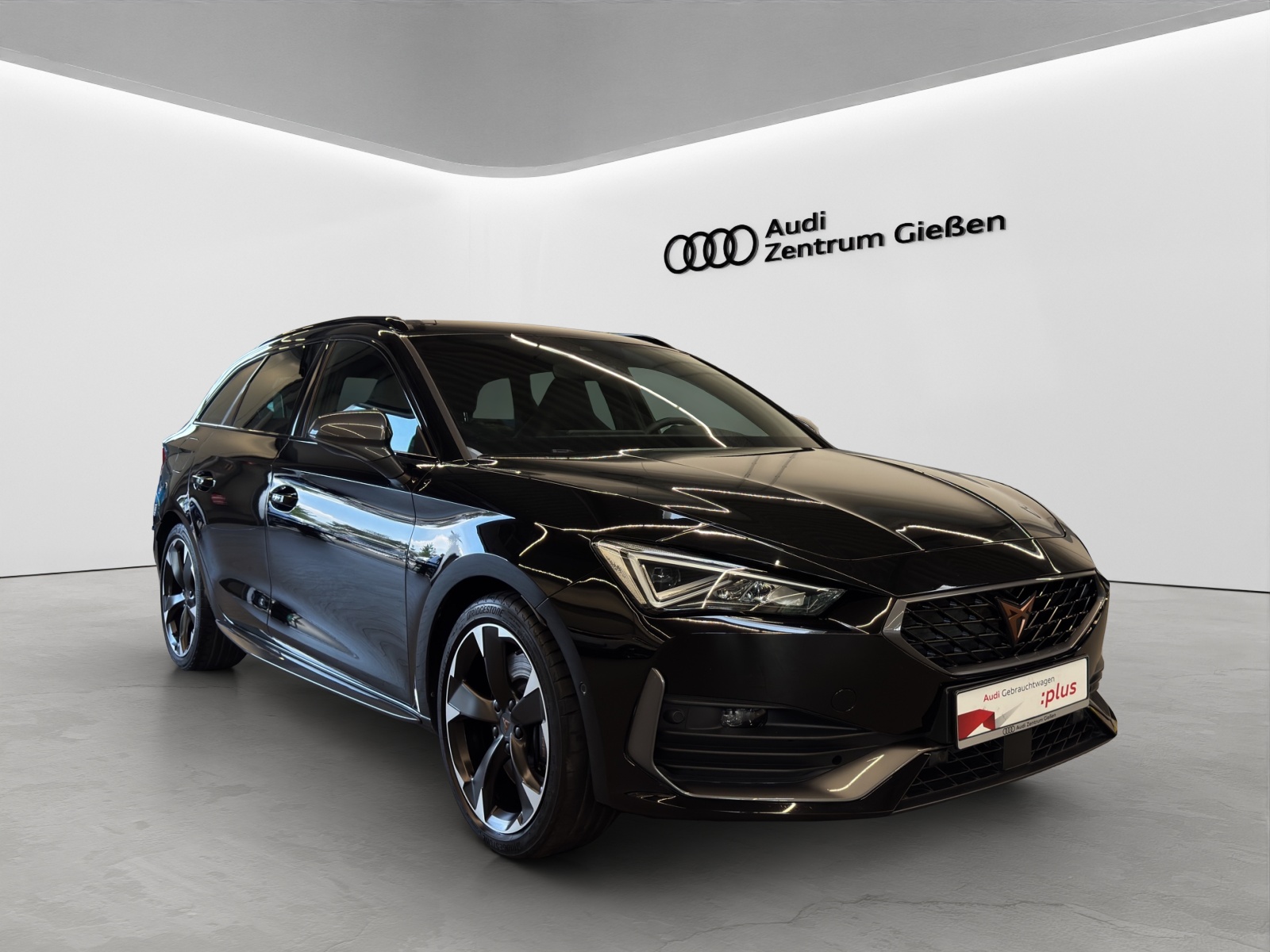 Leon Sportstourer 2.0 TSI DSG BEATS Navi LED ACCRückfahrkamera