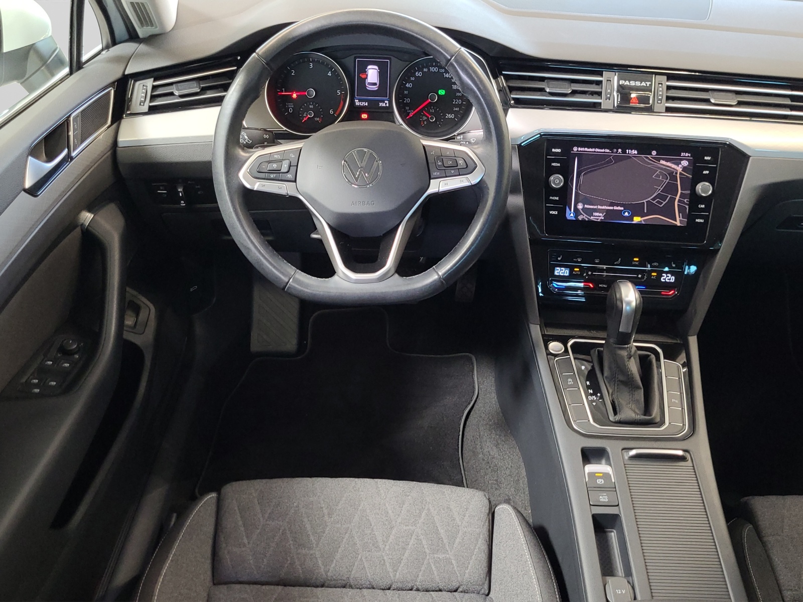 Passat Variant TDI DSG Buisness ACC LED Navi Standh.Ergositz Kamera