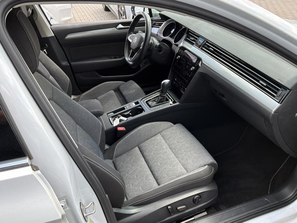 Passat Variant TDI DSG Buisness ACC LED Navi Standh.Ergositz Kamera