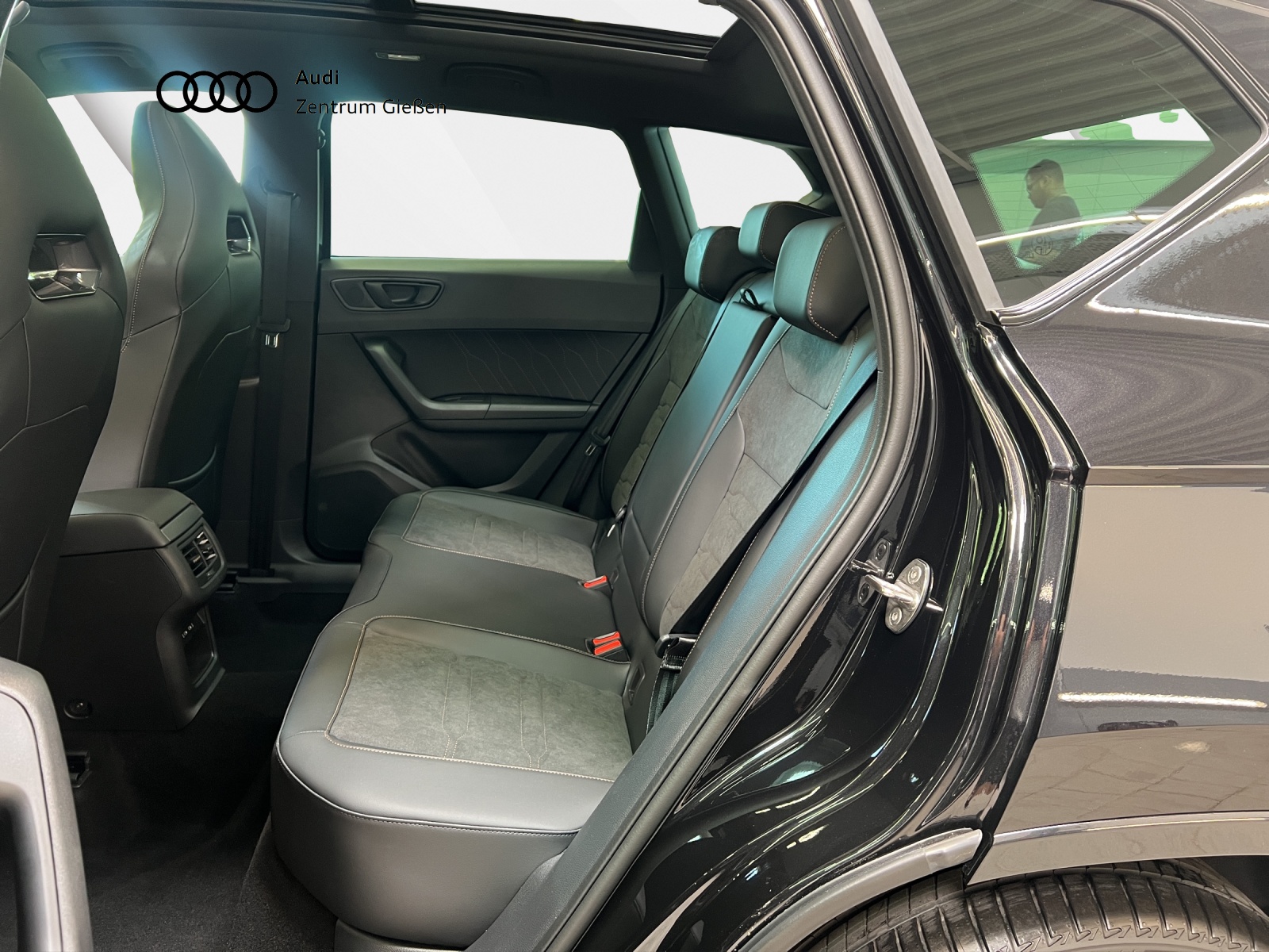 Ateca 2.0 TSI 4Drive DSG VZ Panorama AHK Navi