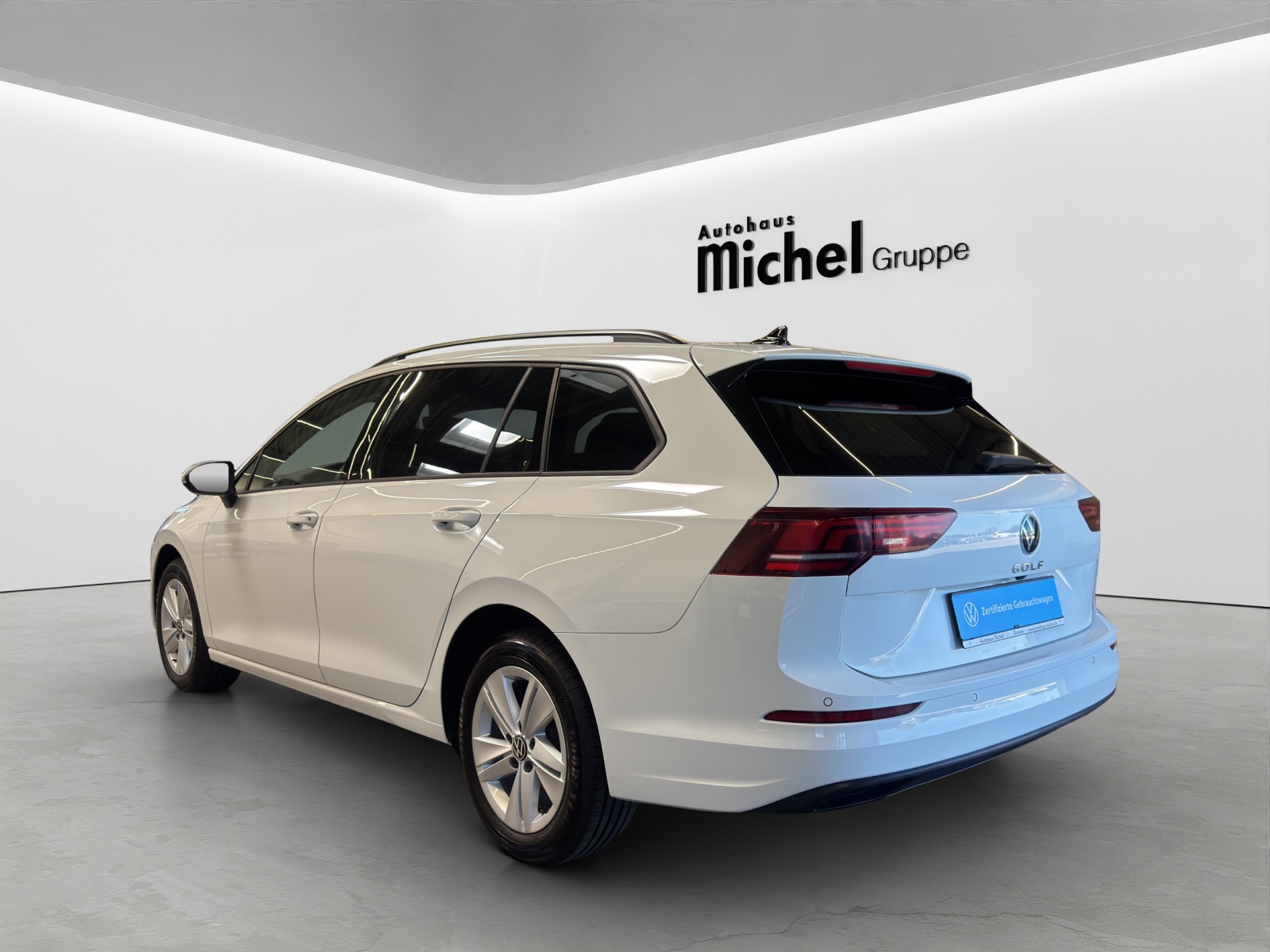 Golf 8 Variant TSI Life ACC LED AHK Panodach Kamera
