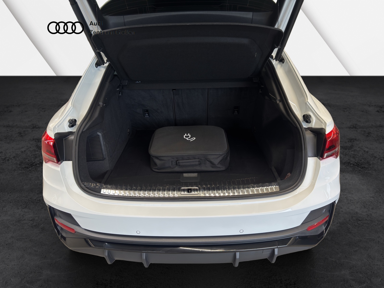 Q3 Sportback 45 TFSI e S line Black SONOS Navi 360°Kamera