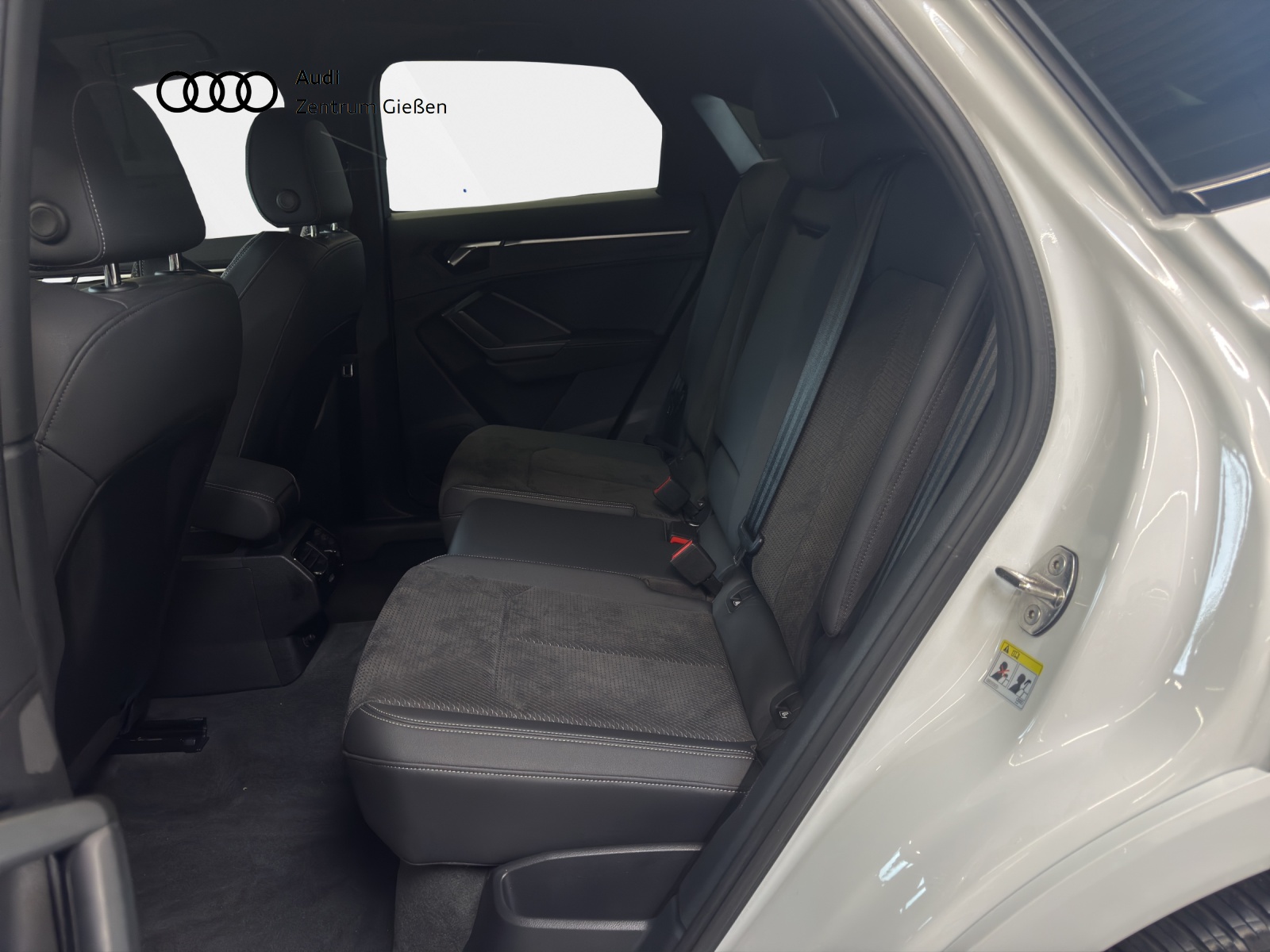 Q3 Sportback 45 TFSI e S line Black SONOS Navi 360°Kamera