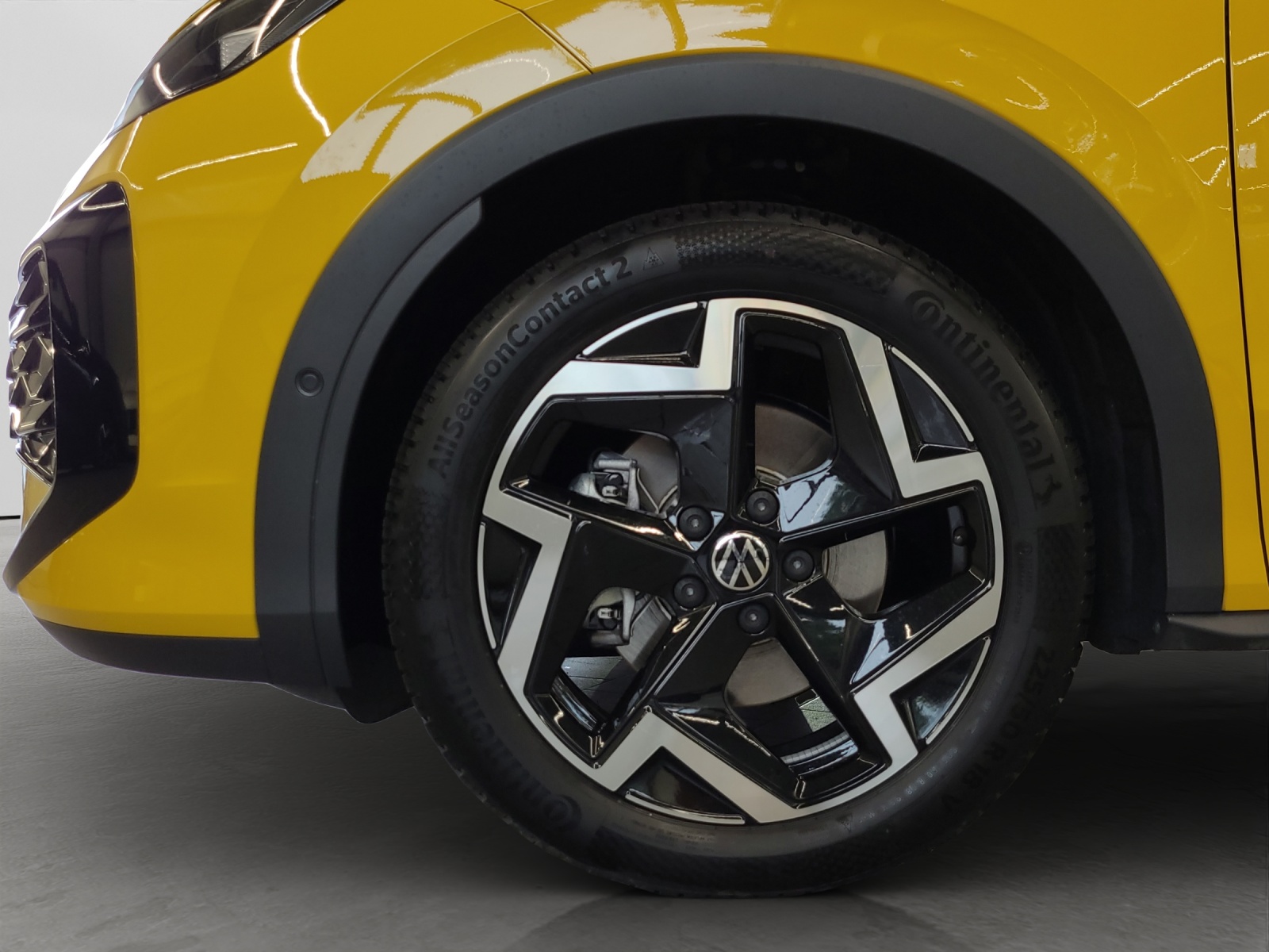 T-Roc eTSI DSG R-Line IQ-Light ACC Navi Kamera