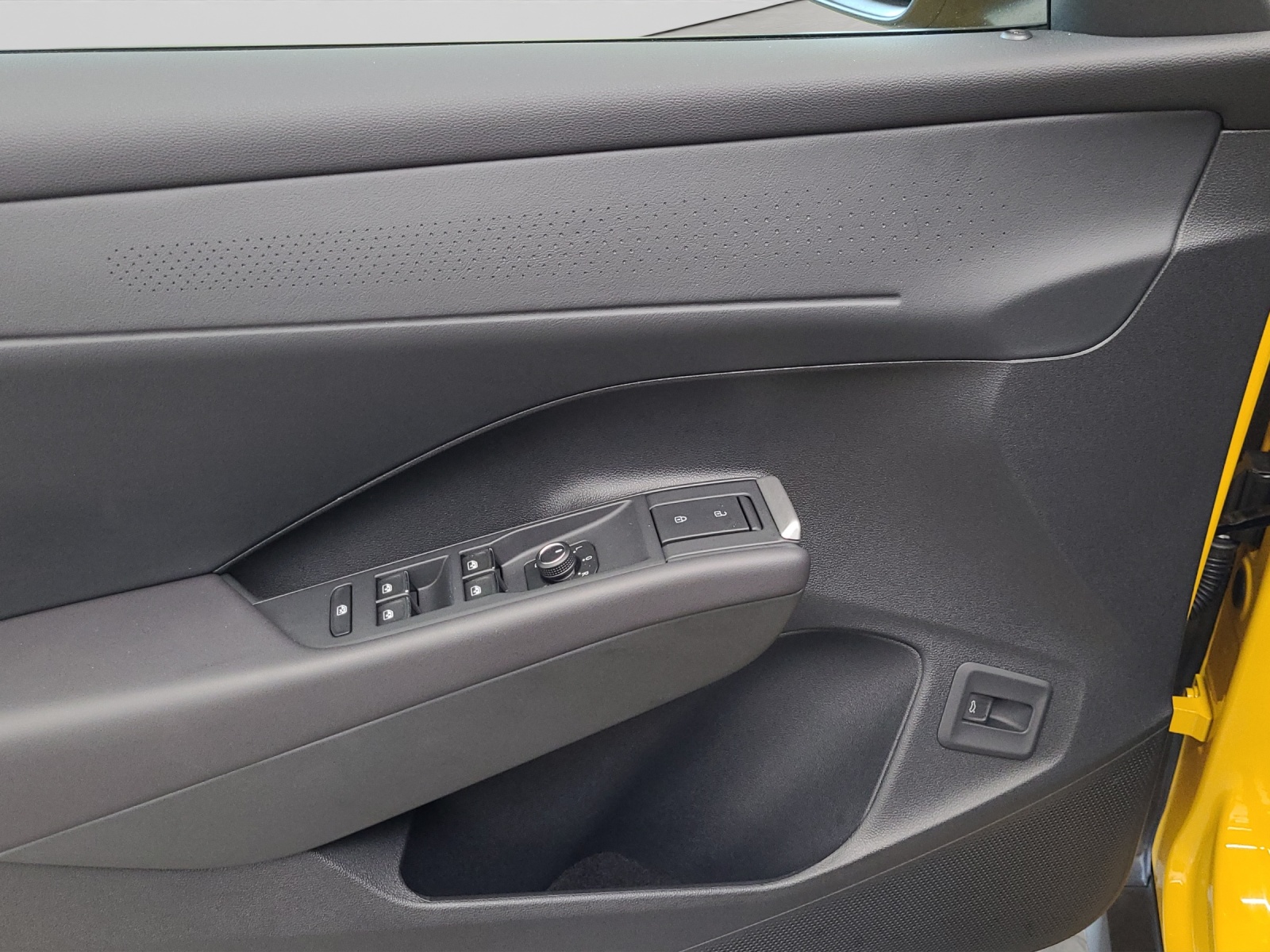 T-Roc eTSI DSG R-Line IQ-Light ACC Navi Kamera
