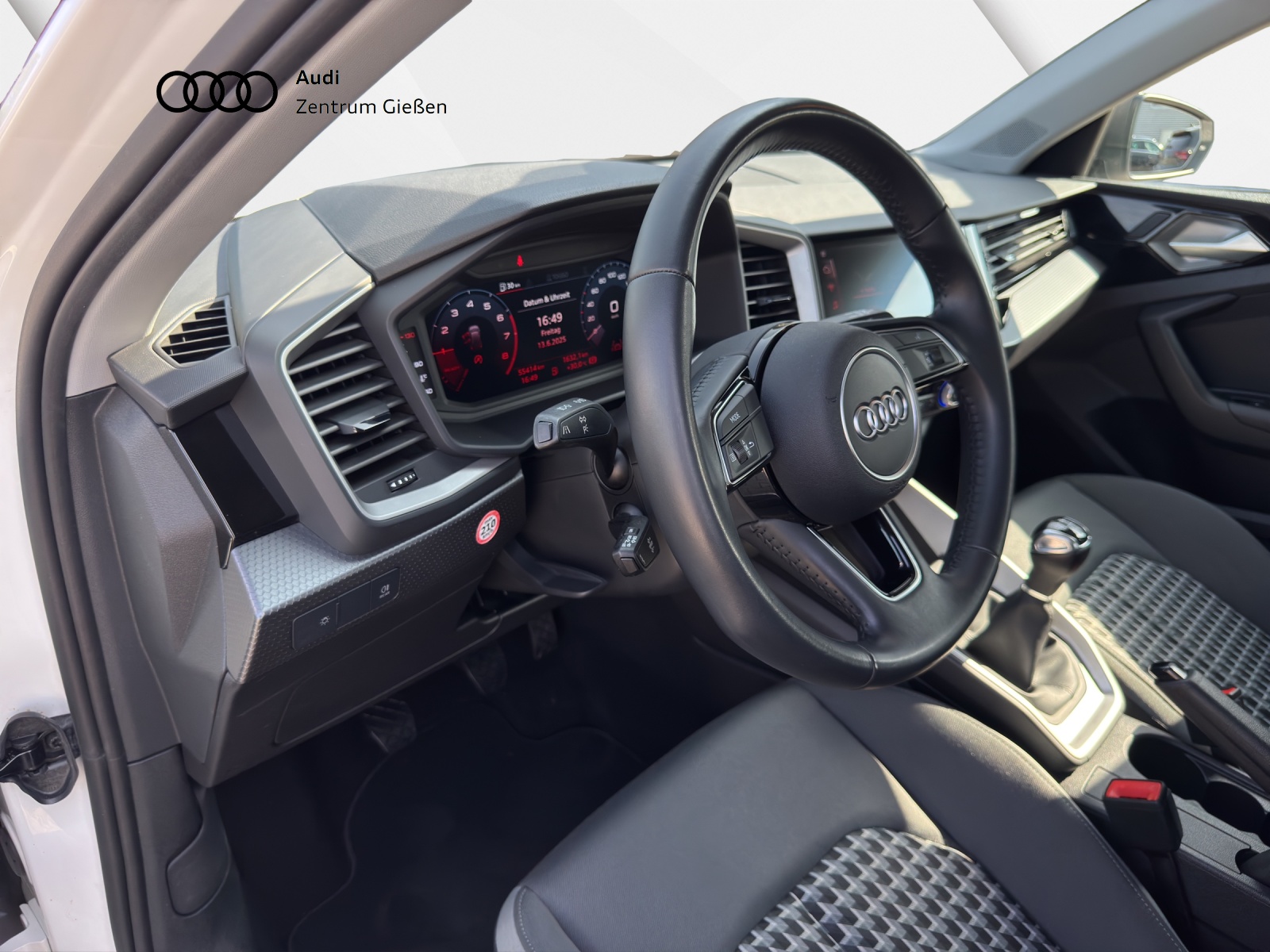A1 Sportback 25 TFSI advanced smartphone interface Sitzheizung