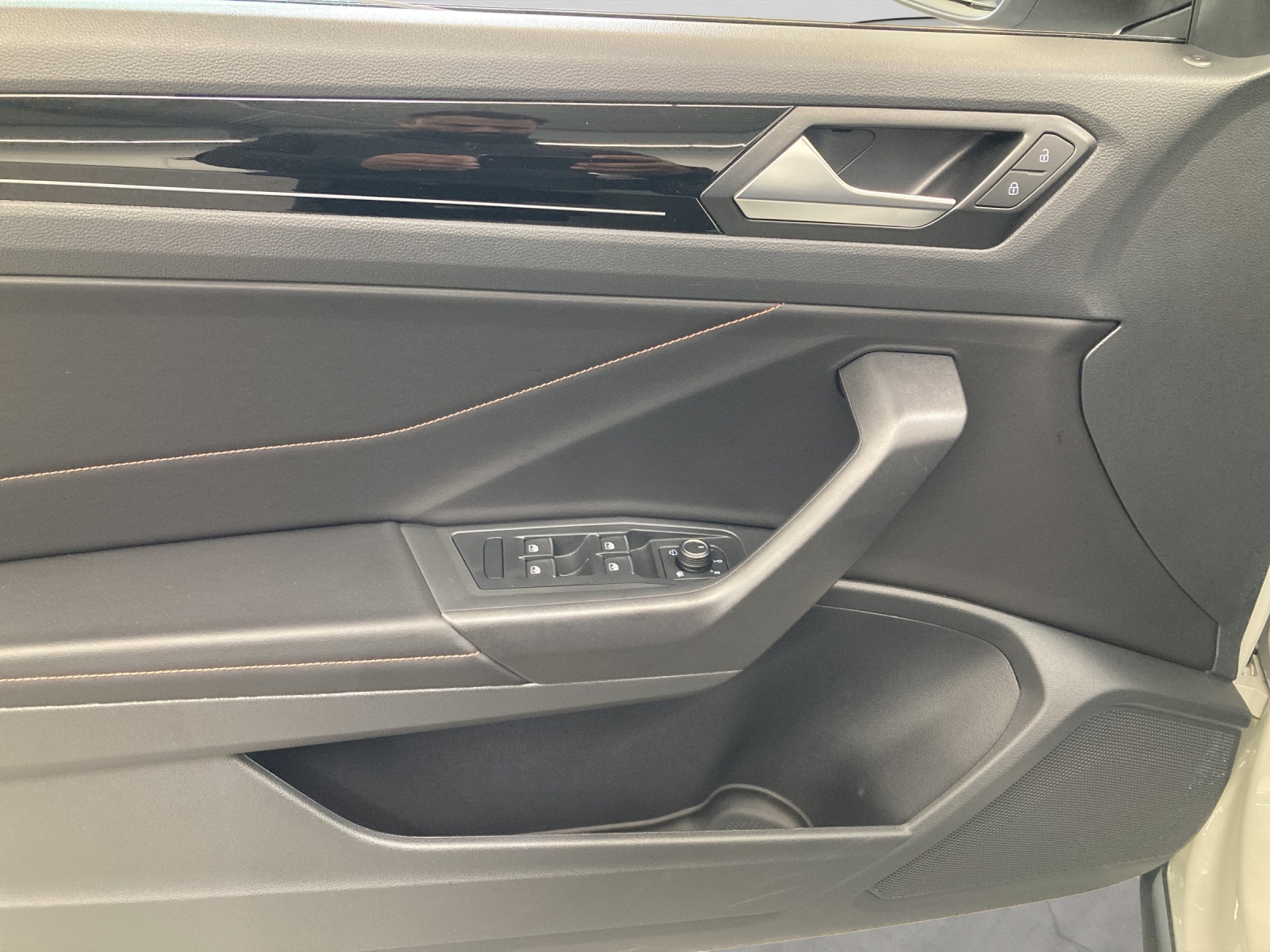 T-Roc Cabrio TSI DSG R-Line Edition Karmann IQ-Light AHK Navi