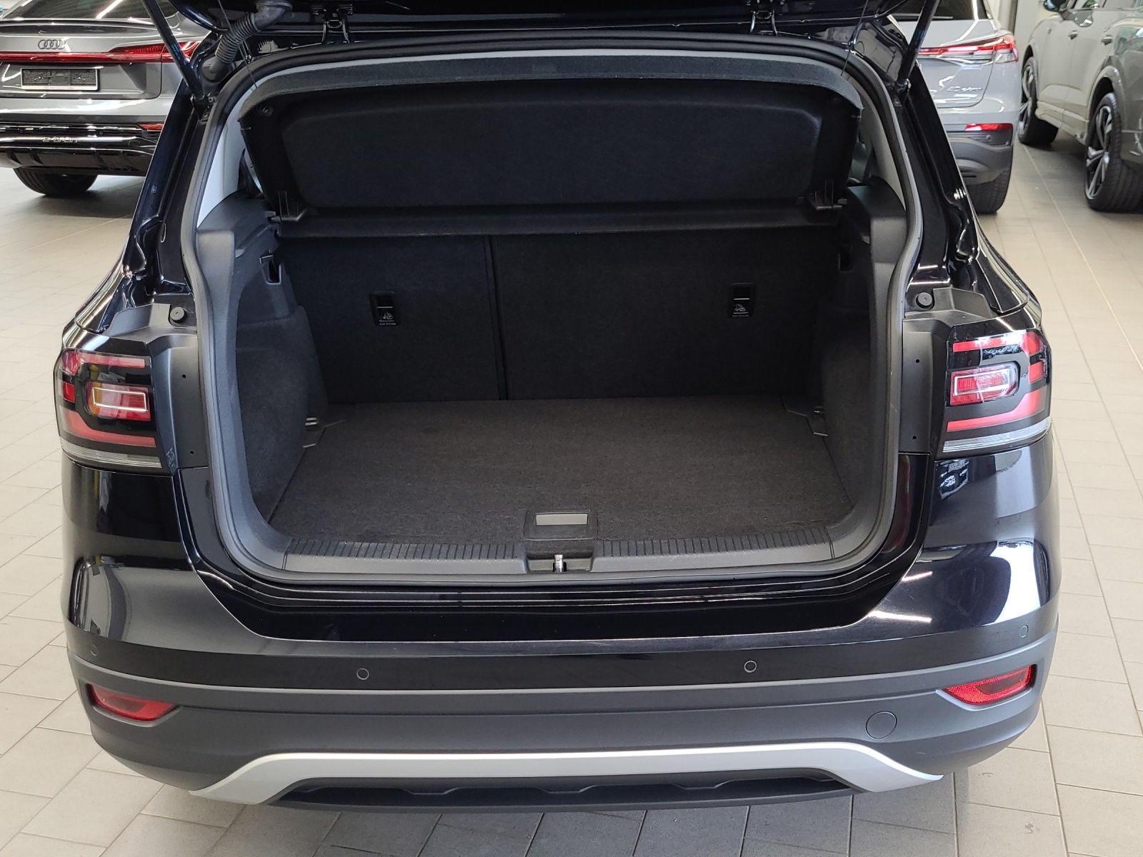 T-Cross TSI DSG Active LED ACC Navi Kamera