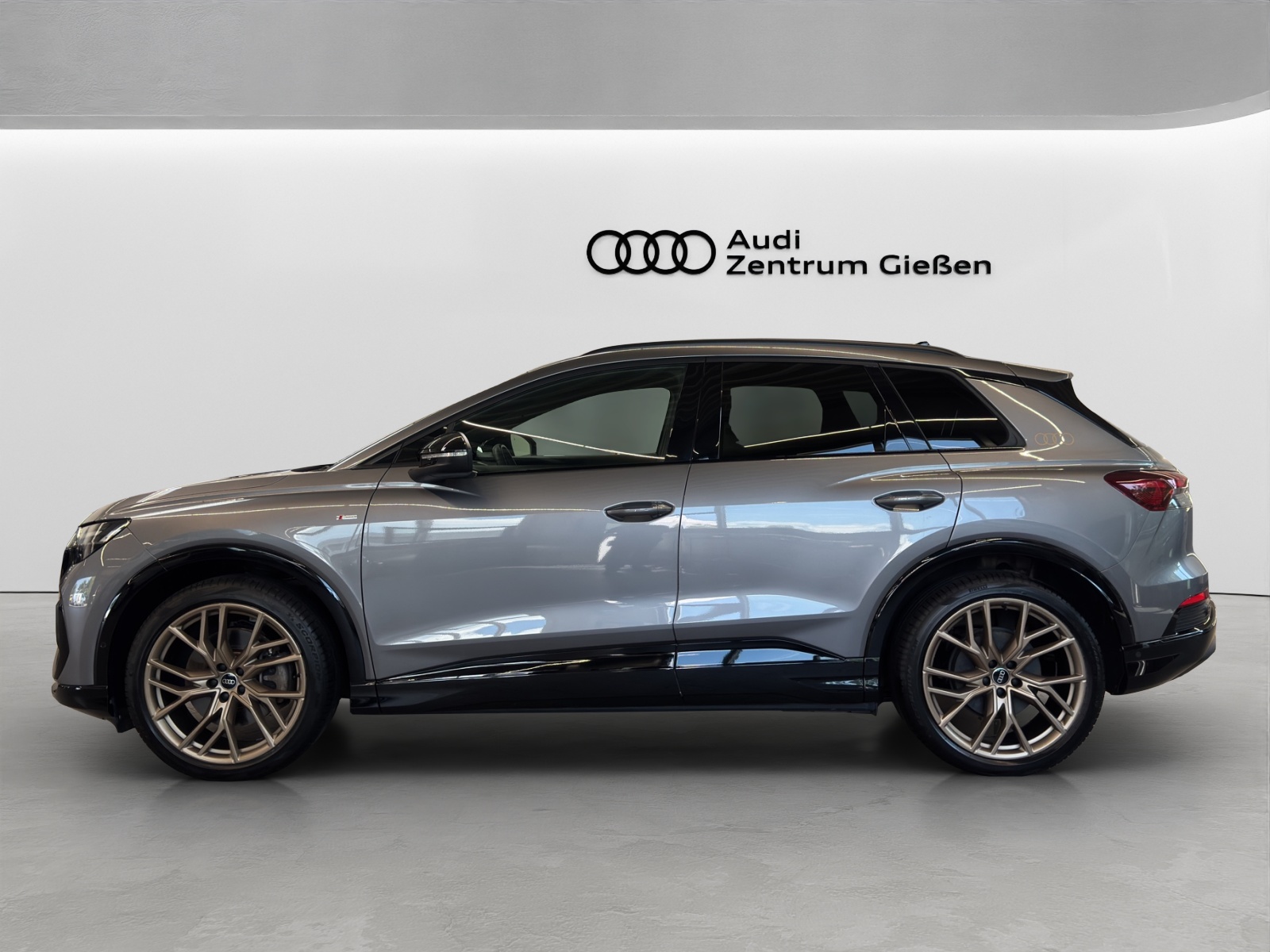 Q4 e-tron 40 S line edition one HuD Matrix-LED Assistenzpaket pro