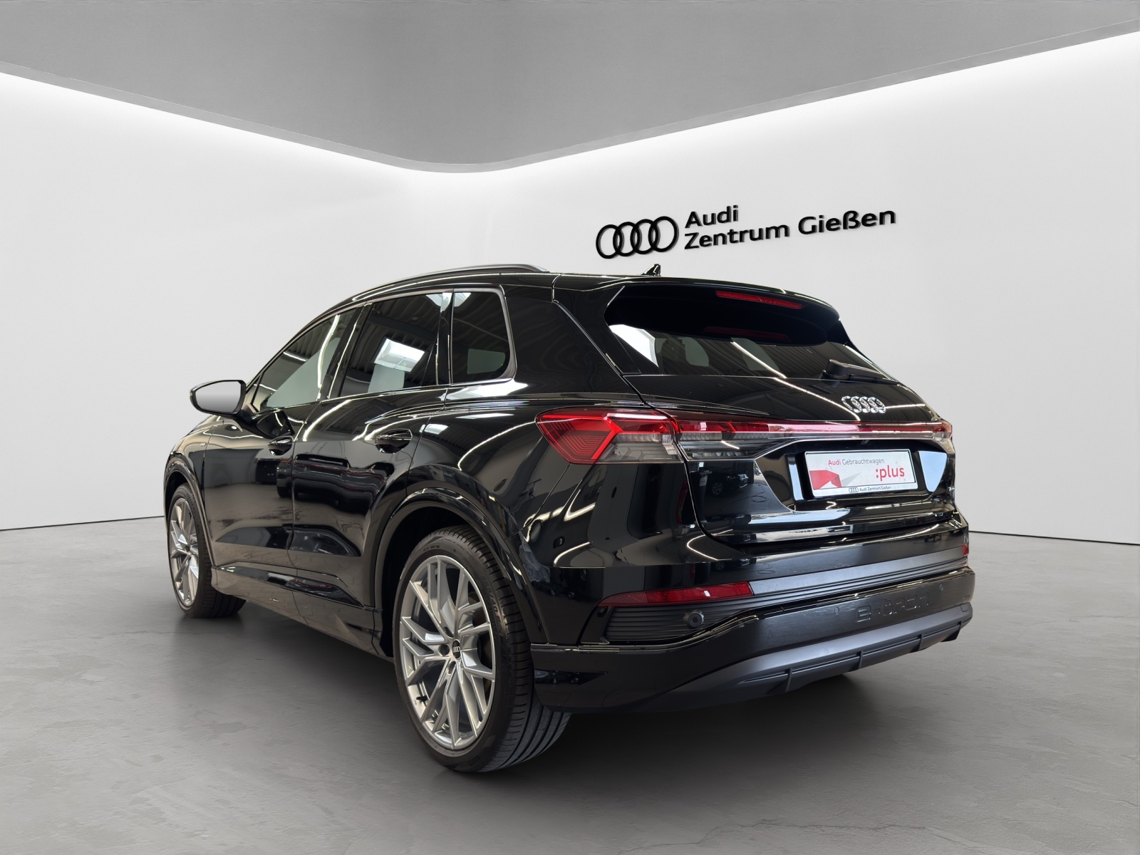 Q4 e-tron 50 quattro S line Black Matrix-LED Navi