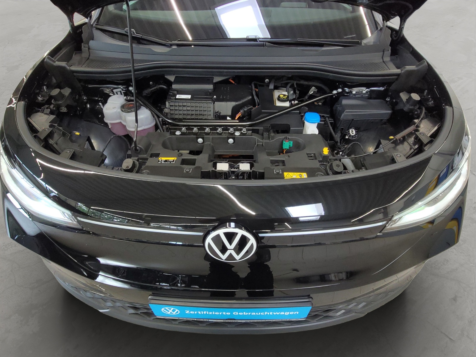 ID.4 Pro 210kW/77kWh IQ-Light Wärmepumpe Navi