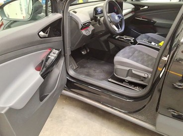 ID.4 Pro 210kW/77kWh IQ-Light Wärmepumpe Navi