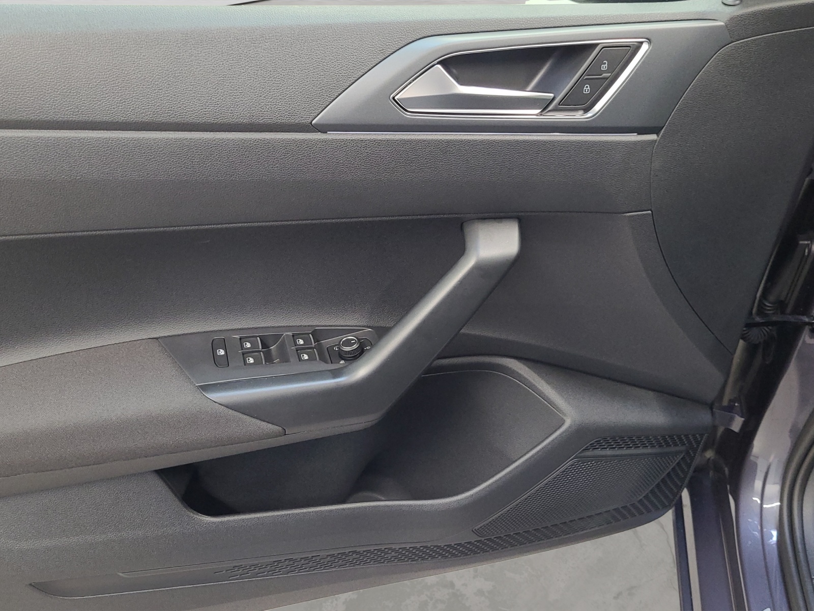 Taigo TSI DSG R-Line IQ-Light ACC AHK Navi Kamera