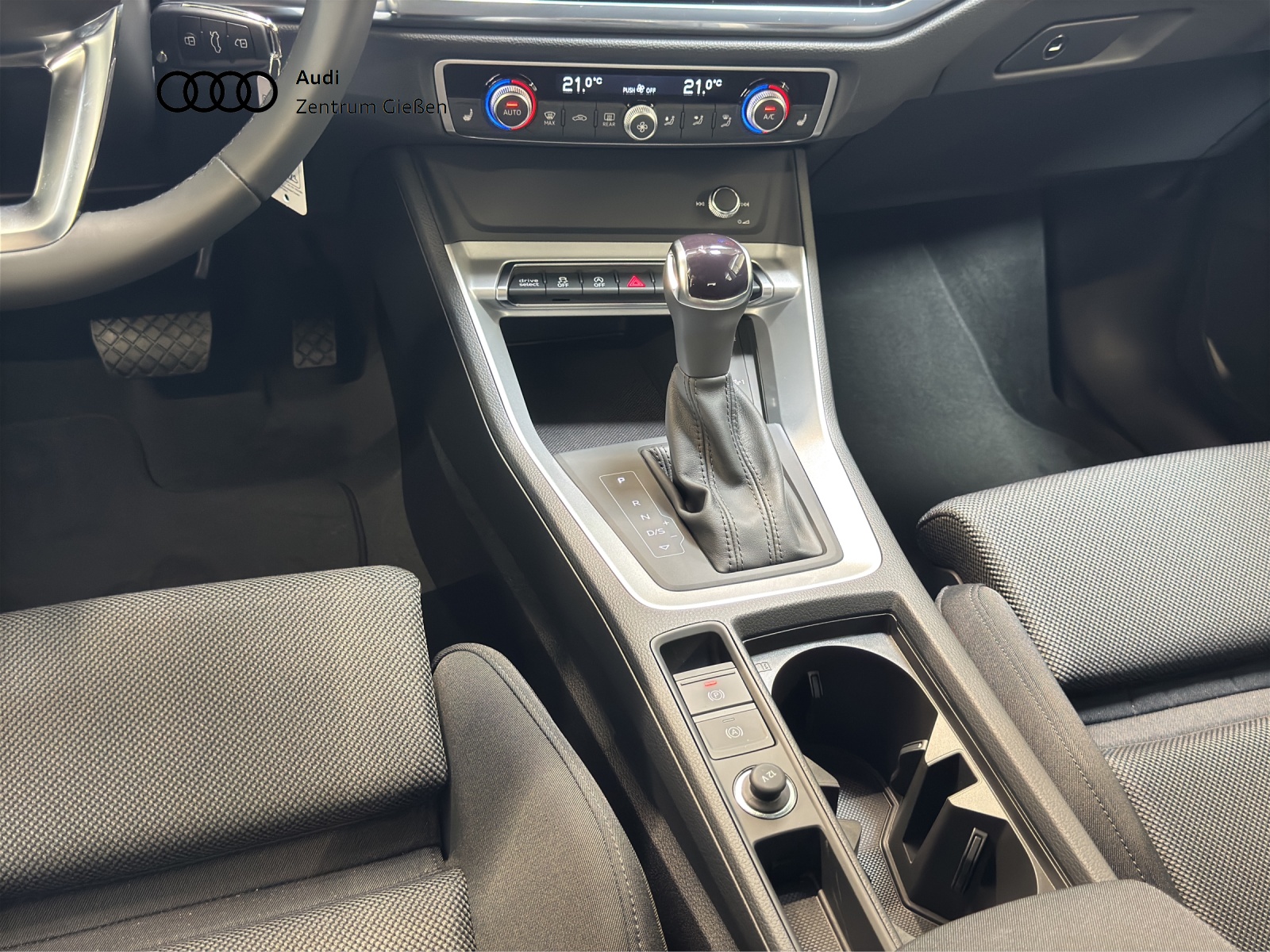 Q3 35 TFSI advanced AHK LED Kamera Standheizung