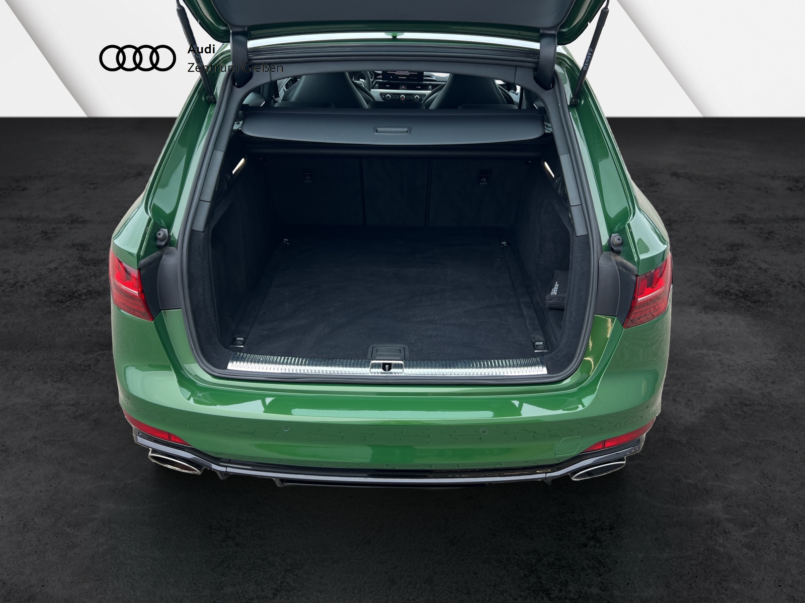 RS4 Avant 2.9 TFSI quattro Black Design-Paket RS grau
