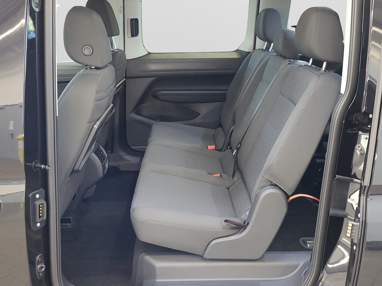 Caddy Maxi TSI DSG Life 7-Si. ACC AHK AppConnect Kamera