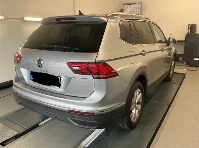 Tiguan Allspace TDI DSG Life 7-Si. LED Navi AHK Kamera
