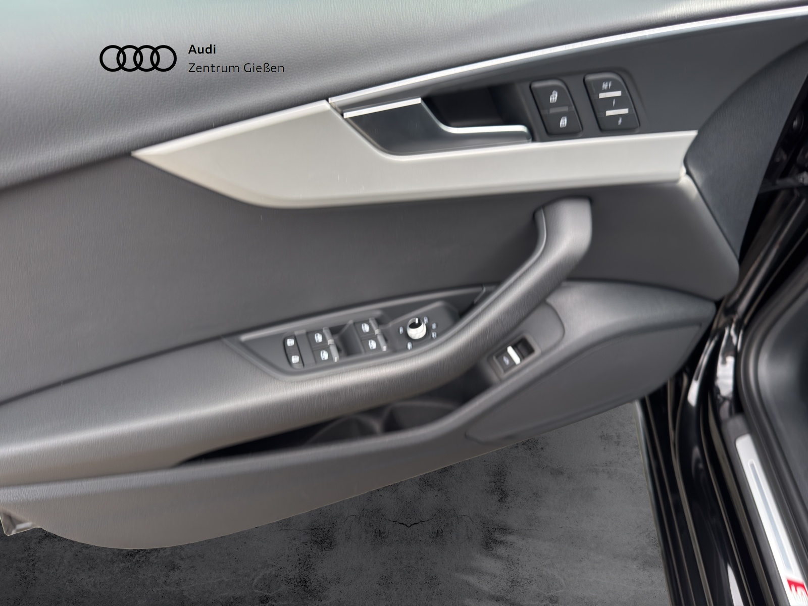 A4 Avant 40 TDI S line Black PANO Businesspaket