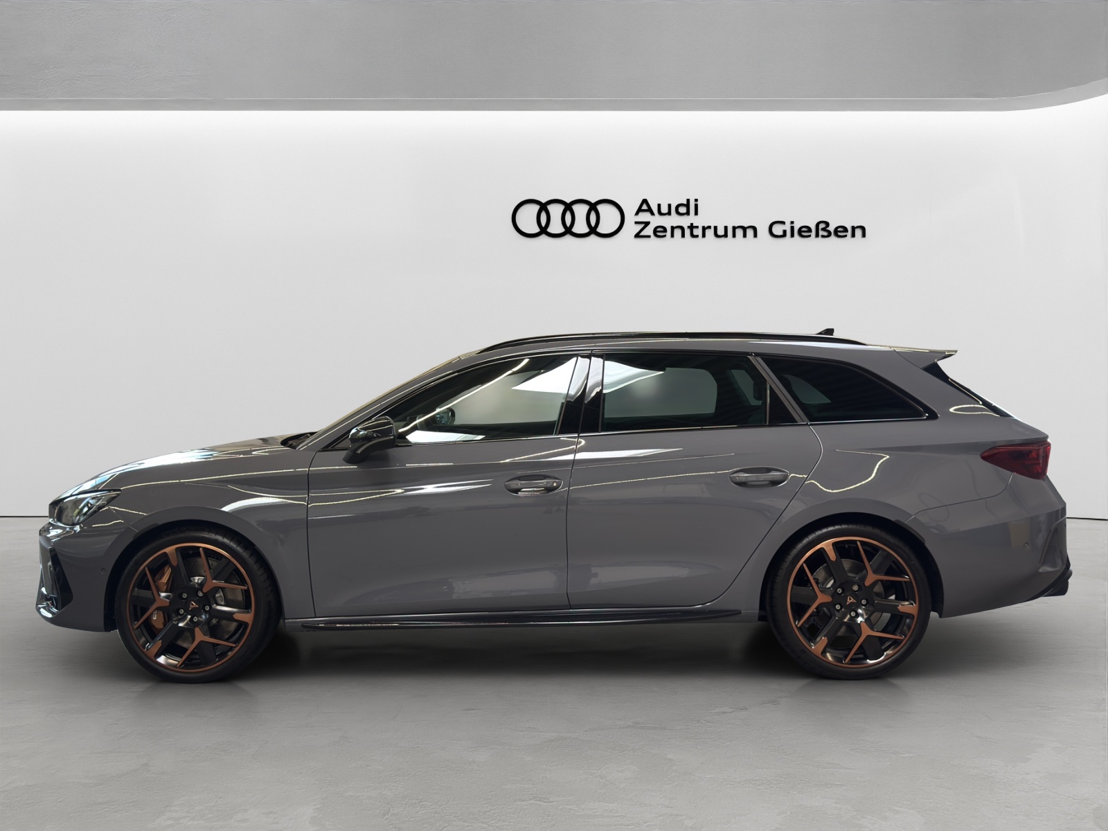 Leon Sportstourer TSI 4Drive VZ Extreme Akebono Pano AHK Navi
