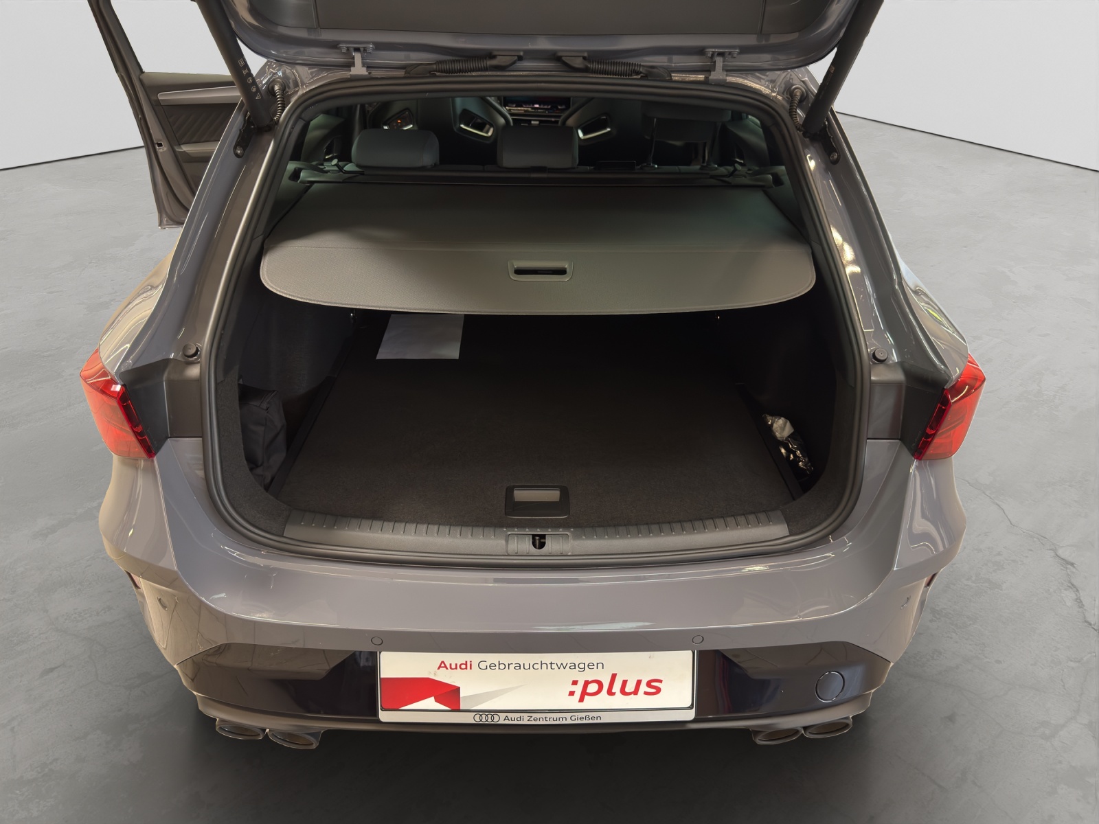 Leon Sportstourer TSI 4Drive VZ Extreme Akebono Pano AHK Navi