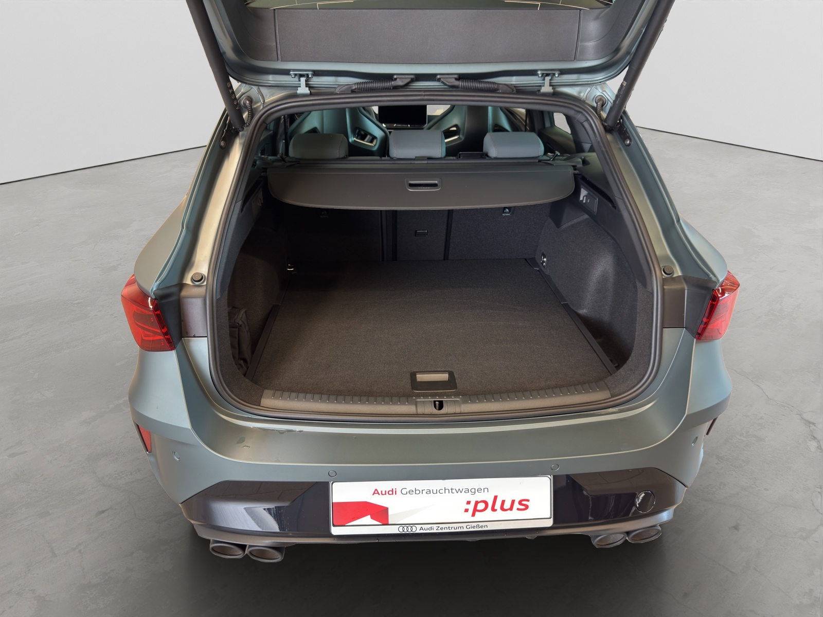Leon Sportstourer TSI 4Drive VZ Extreme AKEBONO Pano AHK Navi