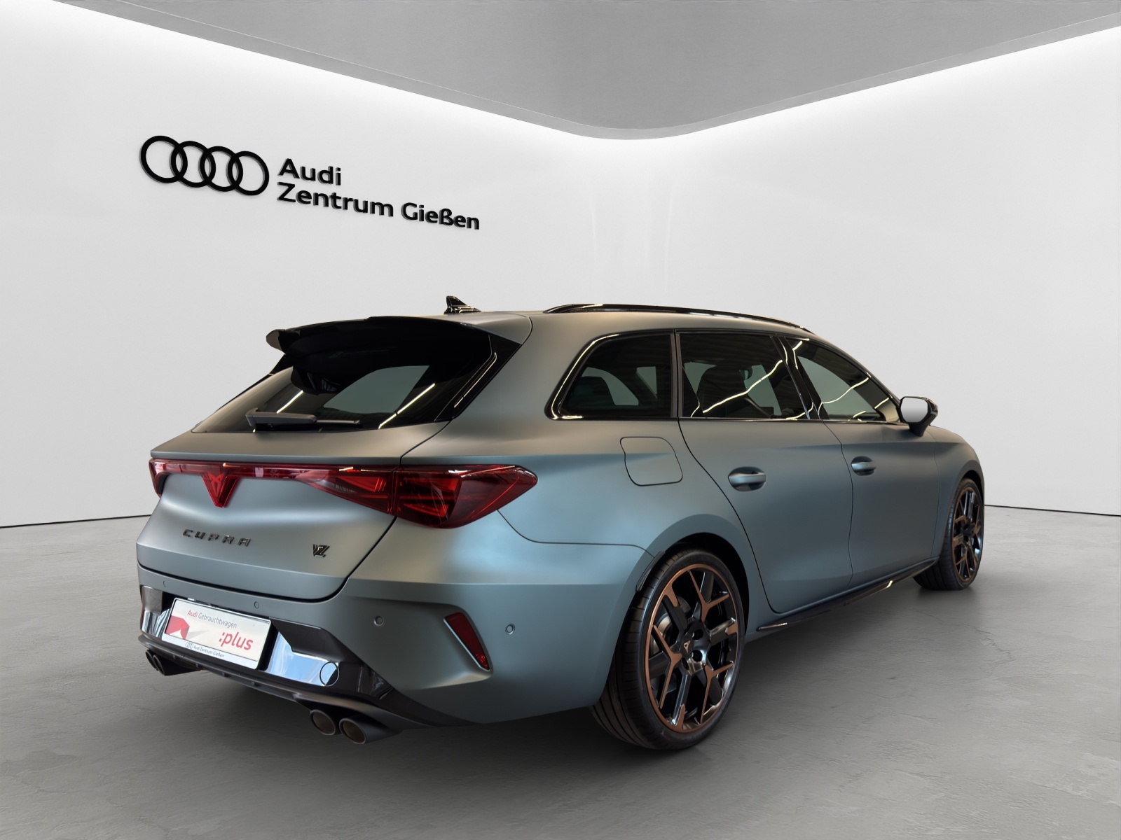 Leon Sportstourer TSI 4Drive VZ Extreme AKEBONO Pano AHK Navi