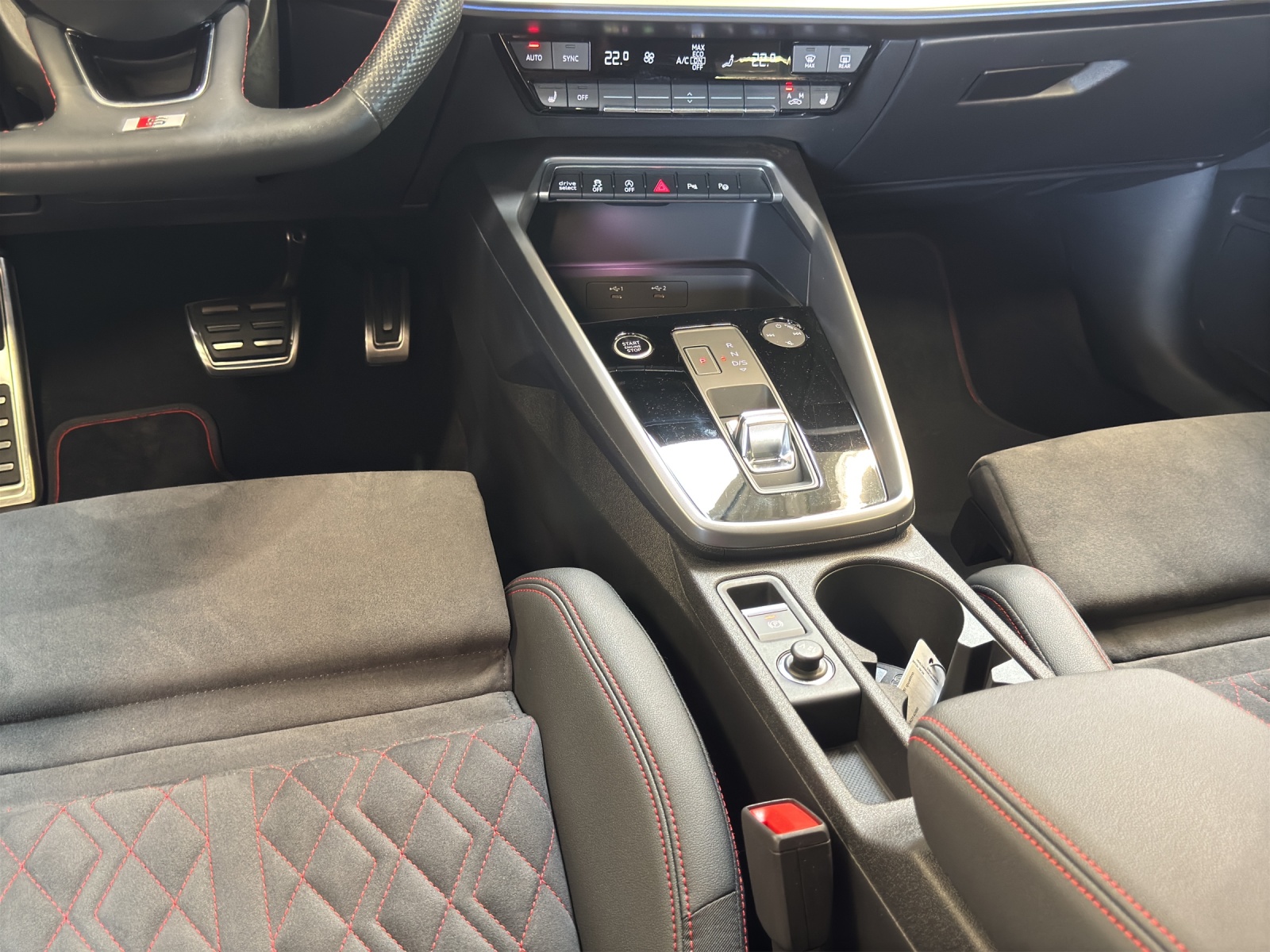 A3 Sportback 40 TFSI quattro S line Black HuD Standheizung Navi