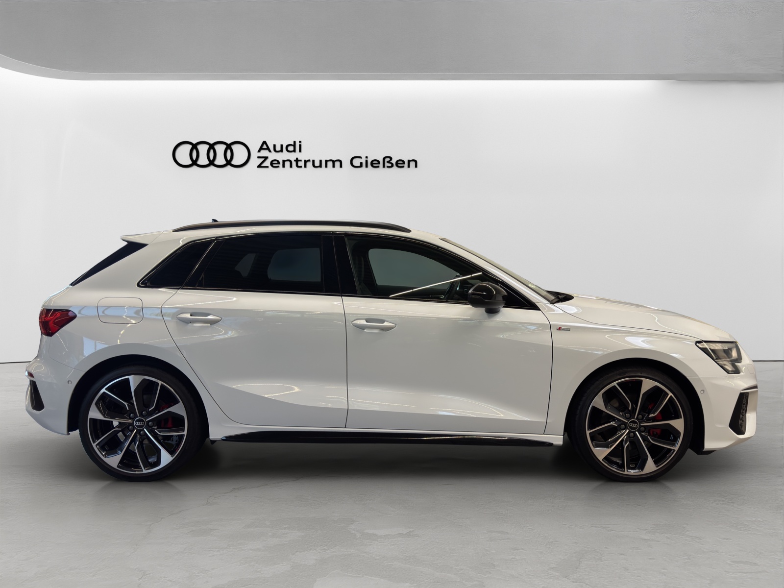 A3 Sportback 40 TFSI quattro S line Black HuD Standheizung Navi