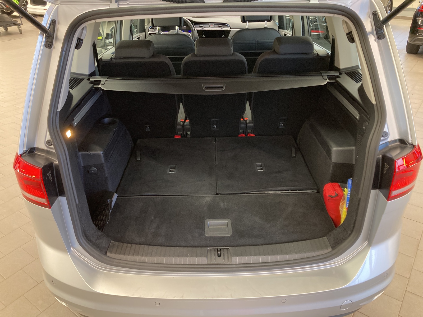 Touran TDI Comfortline 7-Si. Navi Kamera ACC