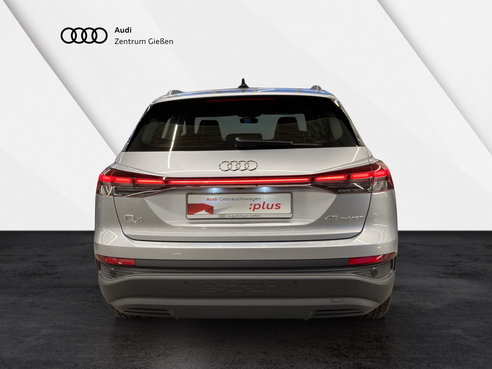 Q4 e-tron 45 basis Matrix-LED ACC Kamera Navi
