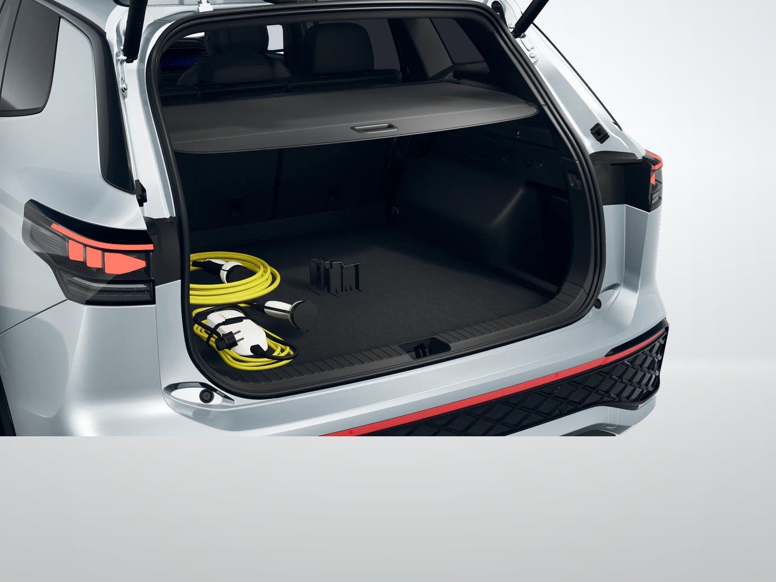 Tayron TSI eHybrid DSG R-Line Black Style IQ-Light HeadUp Leder AHK