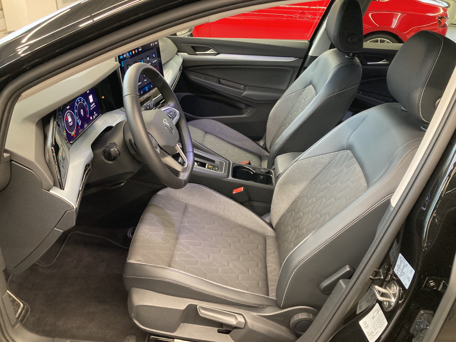 Golf 8 eTSI DSG Goal LED-Plus Navi AHK Kamera