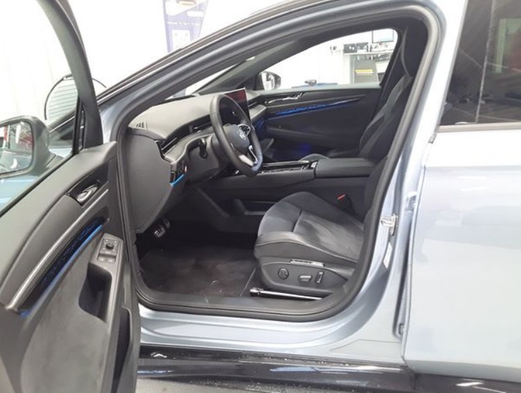 ID.7 Tourer Pro 210 kW/77kWh Black Style Ergo DCC IQ-Light