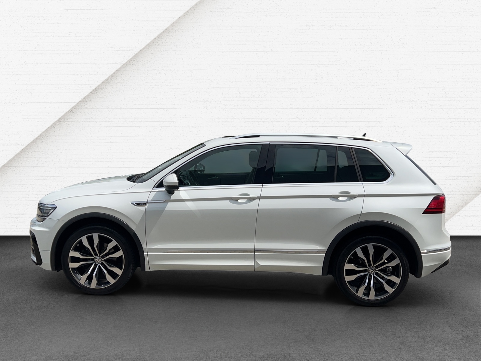 Tiguan TDI DSG 4M Highline Panodach DCC AHK Standheiz. Alu-20Zoll