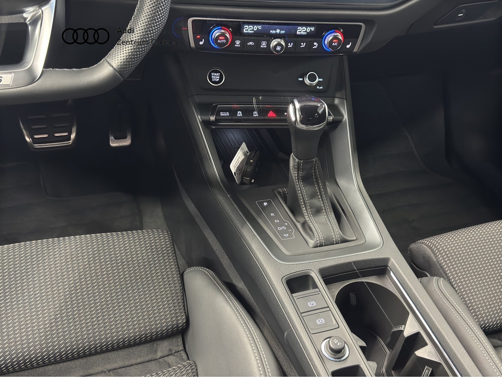 Q3 Sportback 35 TFSI S line Black AHK Kamera LED Navi