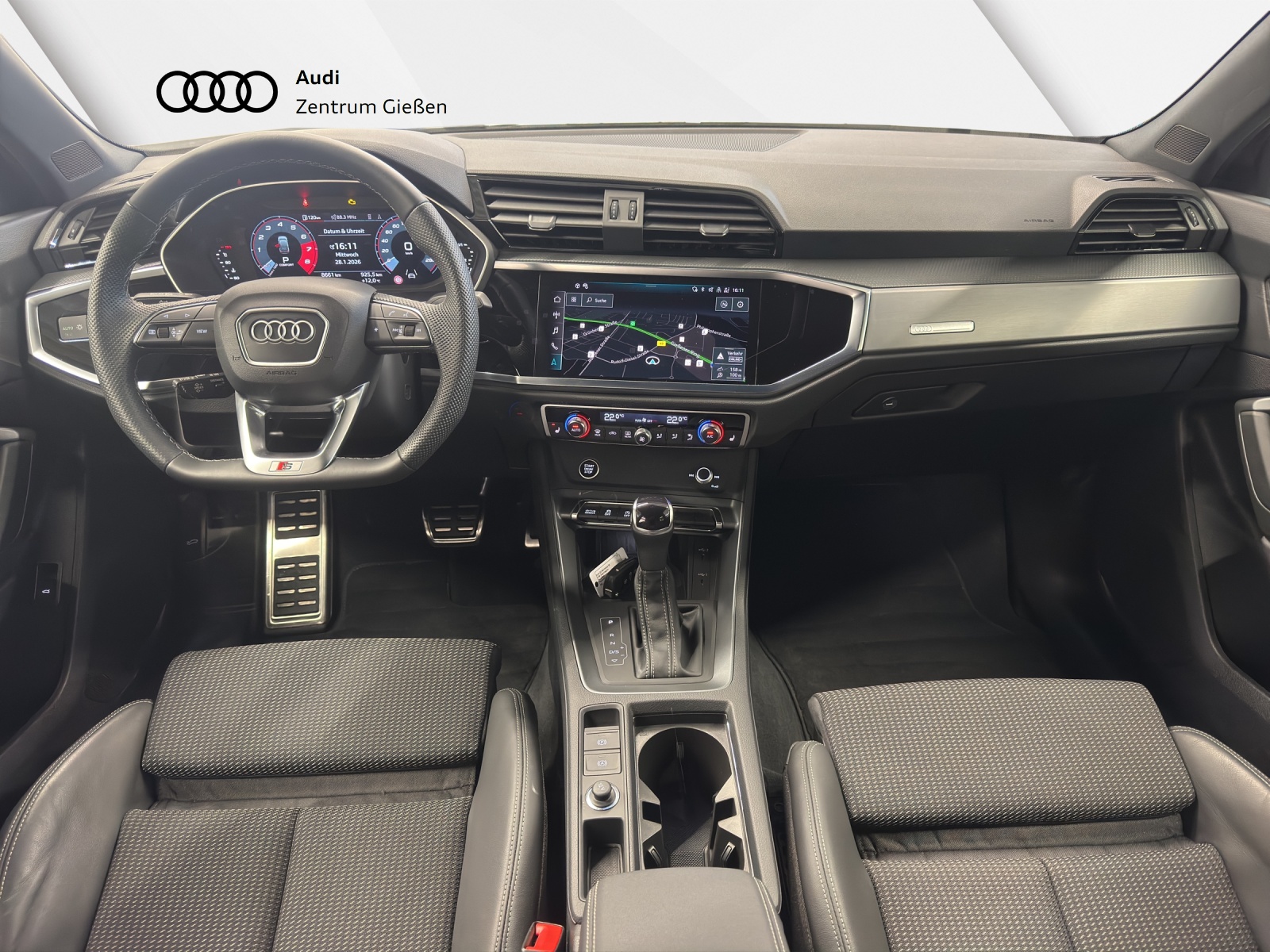 Q3 Sportback 35 TFSI S line Black AHK Kamera LED Navi