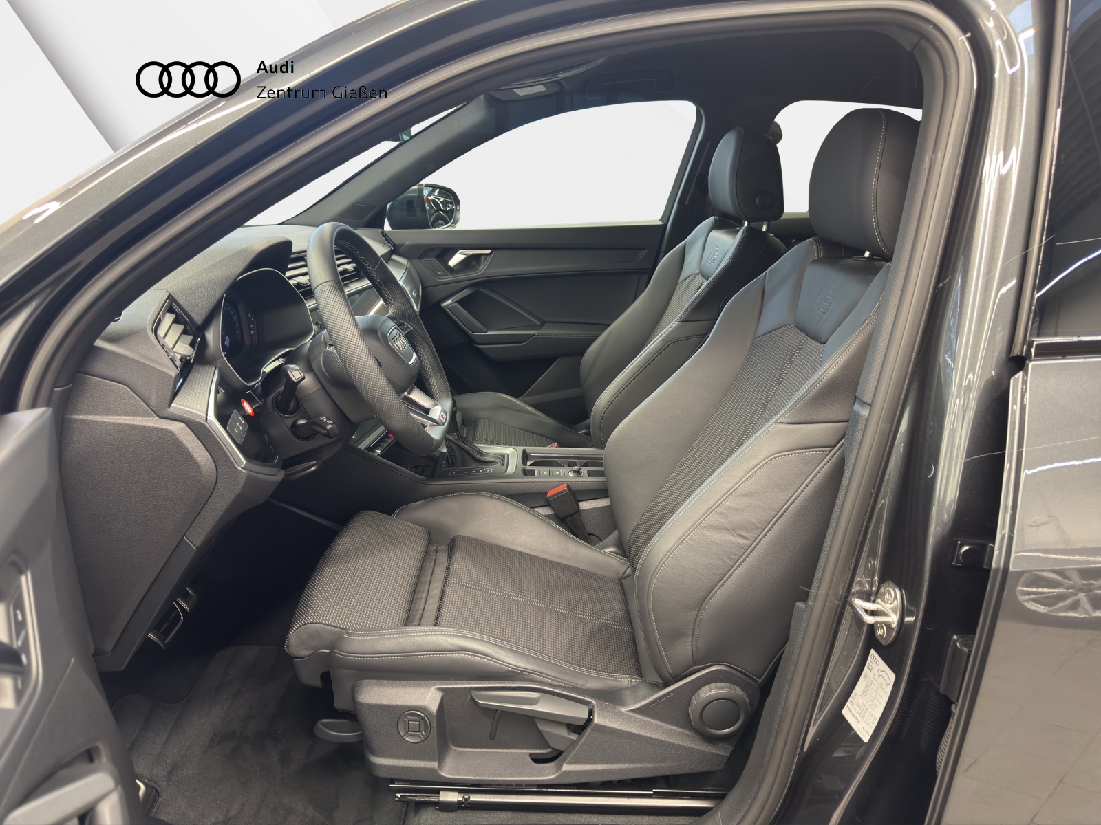 Q3 Sportback 35 TFSI S line Black AHK Kamera LED Navi