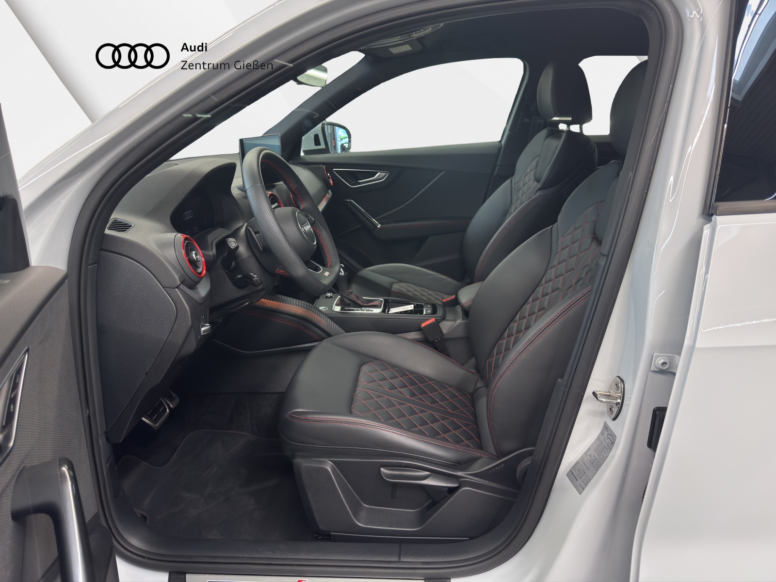 Q2 35 TFSI S-tronic S line Black Navi LED Kamera